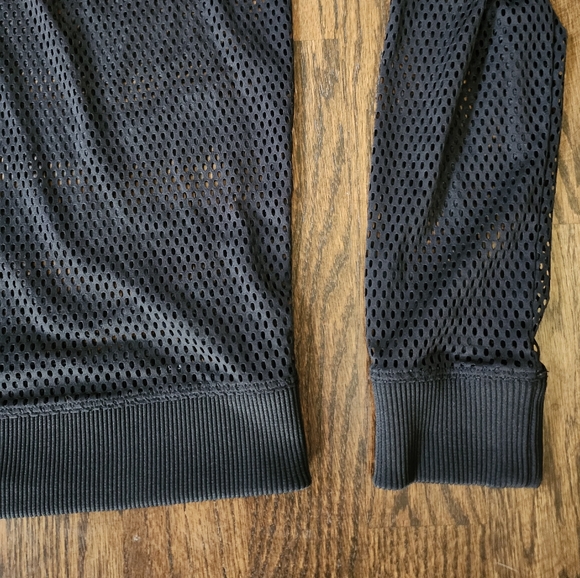 Victoria's Secret Sports Jacket Size M Black Mesh Zip Up Workout Gym Activewear - Picture 4 of 7